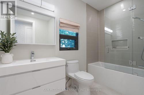 1580 Crestview Avenue, Mississauga, ON - Indoor Photo Showing Bathroom