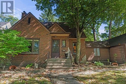 2558 Gladstone Avenue, Windsor, ON 