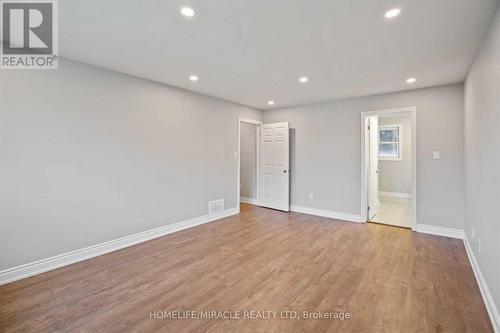 22 Fernwood Terrace, Welland, ON - Indoor Photo Showing Other Room