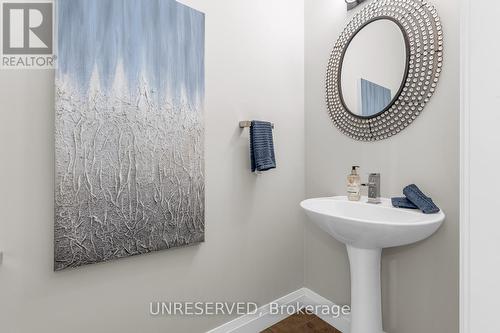 985 Audrey Place, Kitchener, ON - Indoor Photo Showing Bathroom