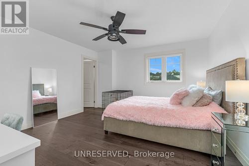 985 Audrey Place, Kitchener, ON - Indoor Photo Showing Bedroom