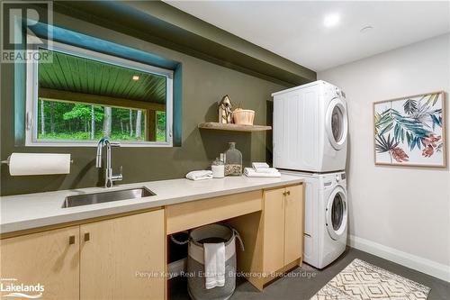 1 - 24 Ruby Lane, Huntsville (Brunel), ON - Indoor Photo Showing Laundry Room