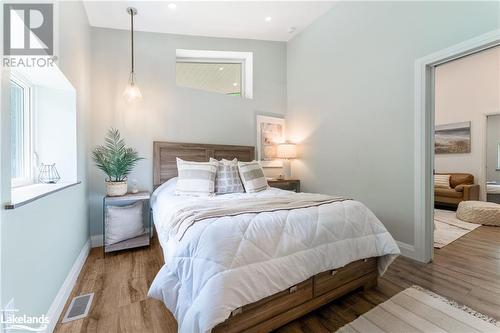 24 Ruby Lane Unit# 1, Huntsville, ON - Indoor Photo Showing Bedroom