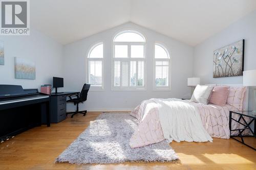 2249 Rockingham Drive, Oakville, ON - Indoor Photo Showing Bedroom