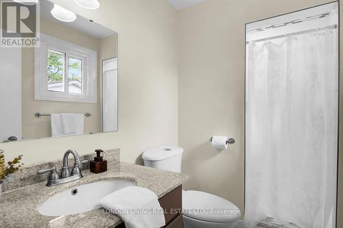 1032 Valetta Street, London, ON - Indoor Photo Showing Bathroom