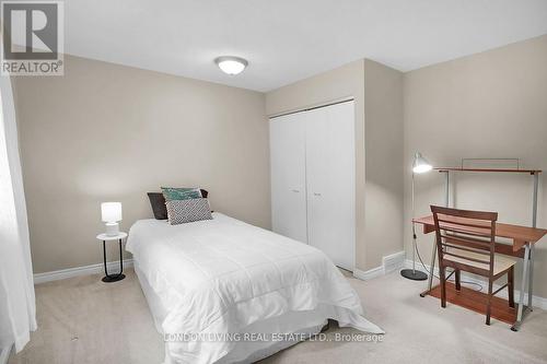 1032 Valetta Street, London, ON - Indoor Photo Showing Bedroom