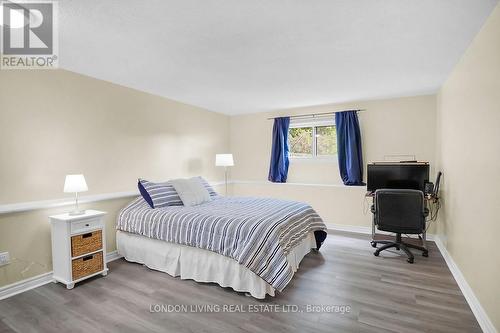 1032 Valetta Street, London, ON - Indoor Photo Showing Bedroom