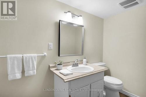 1032 Valetta Street, London, ON - Indoor Photo Showing Bathroom