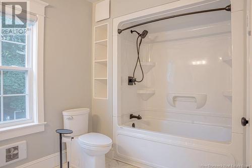 31 Oak Street, Mcadam, NB - Indoor Photo Showing Bathroom