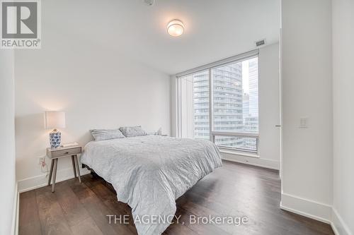 3303 - 10 York Street, Toronto, ON - Indoor Photo Showing Bedroom