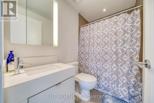 3303 - 10 York Street, Toronto, ON - Indoor Photo Showing Bathroom