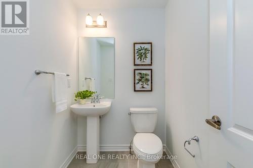 3044 Bramall Gardens, Oakville, ON - Indoor Photo Showing Bathroom