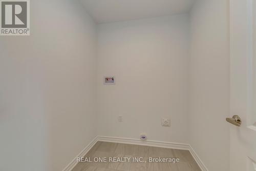 3044 Bramall Gardens, Oakville, ON - Indoor Photo Showing Other Room