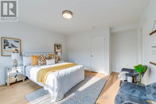 3044 Bramall Gardens, Oakville, ON - Indoor Photo Showing Bedroom