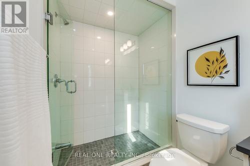 3044 Bramall Gardens, Oakville, ON - Indoor Photo Showing Bathroom