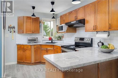 1020 Main Street, Howick, ON - Indoor Photo Showing Kitchen