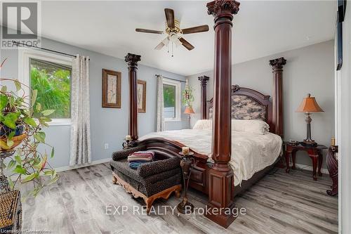 1020 Main Street, Howick, ON - Indoor Photo Showing Bedroom