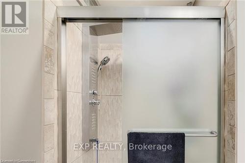 1020 Main Street, Howick, ON - Indoor Photo Showing Bathroom