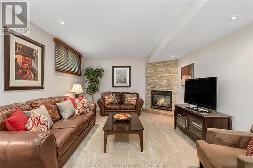 3373 St. Patrick'S Drive, Windsor, ON - Indoor Photo Showing Living Room With Fireplace