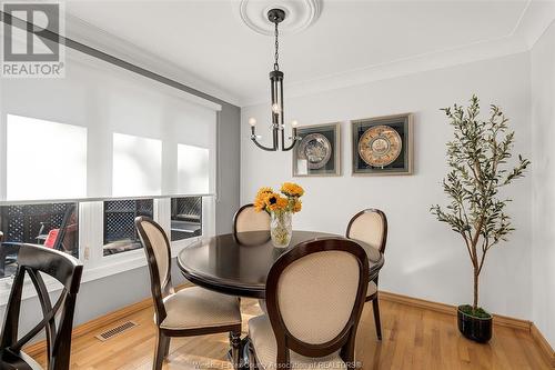 3373 St. Patrick'S Drive, Windsor, ON - Indoor Photo Showing Dining Room