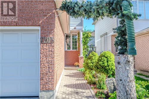 1205 Clyde Avenue, Ottawa, ON - Outdoor