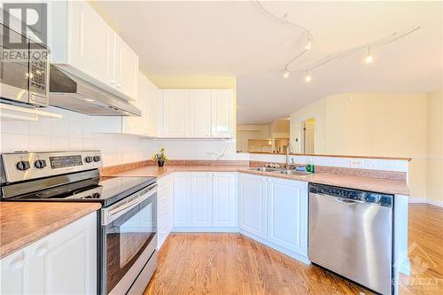 1205 Clyde Avenue, Ottawa, ON - Indoor Photo Showing Kitchen With Double Sink