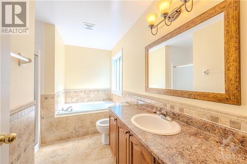 1205 Clyde Avenue, Ottawa, ON - Indoor Photo Showing Bathroom