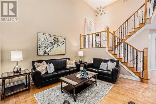 346 Blackleaf Drive, Ottawa, ON - Indoor Photo Showing Living Room