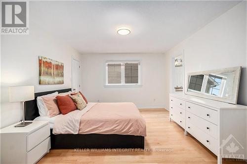 346 Blackleaf Drive, Ottawa, ON - Indoor Photo Showing Bedroom