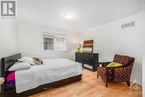 346 Blackleaf Drive, Ottawa, ON - Indoor Photo Showing Bedroom