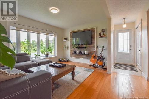 10 Gauvin Street, Caraquet, NB - Indoor Photo Showing Living Room