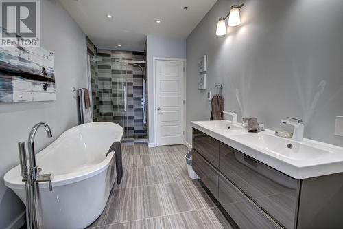 48 Brine Street, St. John'S, NL - Indoor Photo Showing Bathroom