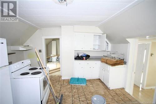 153 Pine Street, Fredericton, NB - Indoor Photo Showing Kitchen