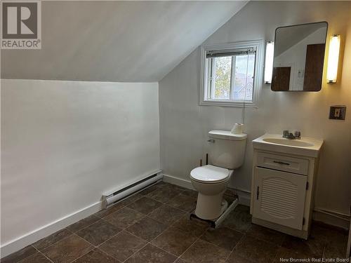 14 31E Avenue, Edmundston, NB - Indoor Photo Showing Bathroom