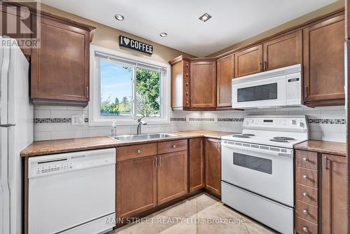 655 Haines Road, Newmarket, ON - Indoor Photo Showing Kitchen