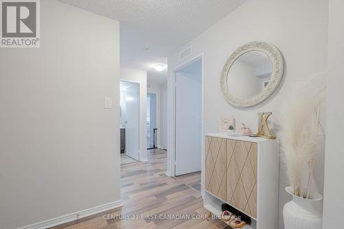 210 - 521 Riverside Drive, London, ON - Indoor Photo Showing Bathroom