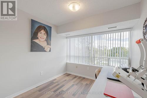 210 - 521 Riverside Drive, London, ON - Indoor Photo Showing Other Room