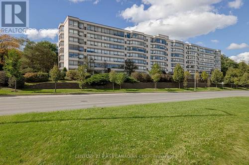 210 - 521 Riverside Drive, London, ON - Outdoor