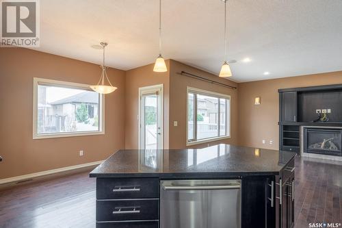 2407 Broderick Bay, Regina, SK - Indoor Photo Showing Kitchen