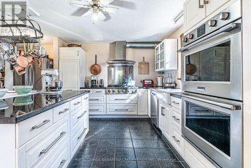 162 Grasshill Road, Kawartha Lakes, ON - Indoor Photo Showing Kitchen With Upgraded Kitchen