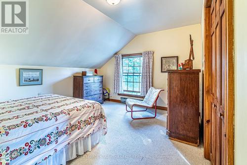 162 Grasshill Road, Kawartha Lakes, ON - Indoor Photo Showing Bedroom