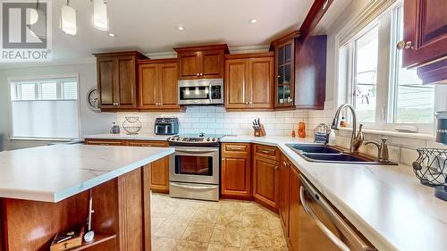 23 Spracklin Boulevard, Paradise, NL - Indoor Photo Showing Kitchen With Double Sink