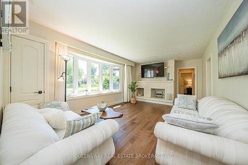 746 Sedore Avenue, Georgina, ON - Indoor Photo Showing Living Room With Fireplace