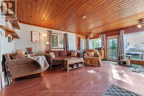 138 Pilkey Road, Uxbridge, ON -  Photo Showing Living Room