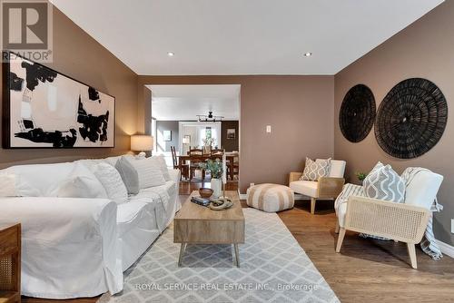 71 Wellington Street, Clarington (Bowmanville), ON - Indoor Photo Showing Living Room