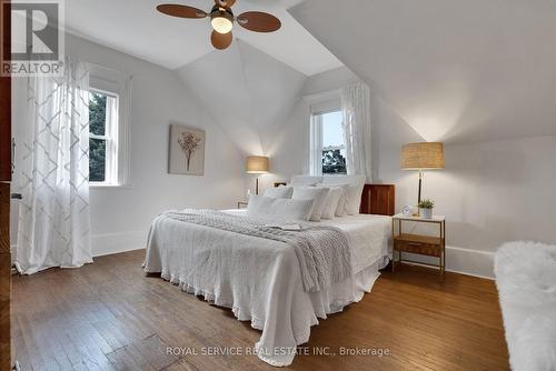 71 Wellington Street, Clarington (Bowmanville), ON - Indoor Photo Showing Bedroom