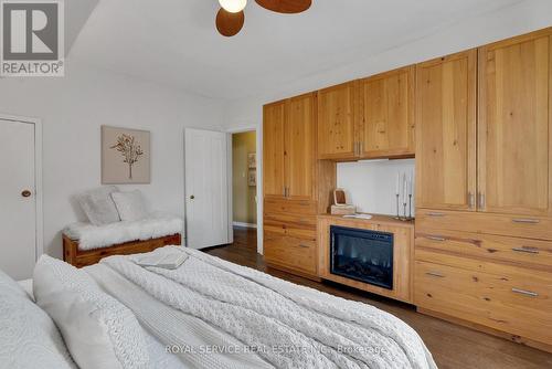 71 Wellington Street, Clarington (Bowmanville), ON - Indoor Photo Showing Bedroom