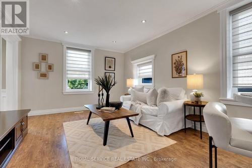 71 Wellington Street, Clarington (Bowmanville), ON - Indoor Photo Showing Living Room