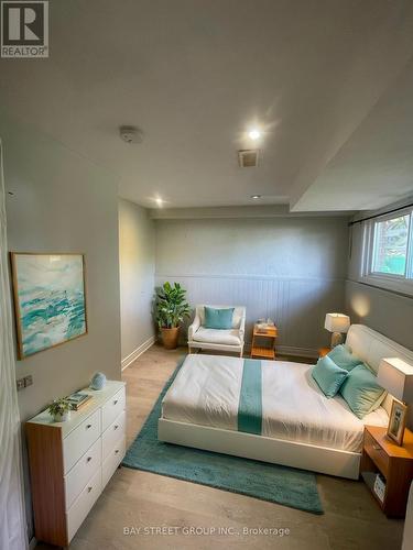 14 Wychwood Road, Welland, ON - Indoor Photo Showing Bedroom