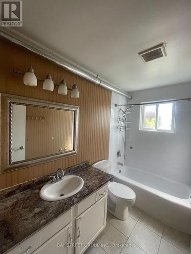 14 Wychwood Road, Welland, ON - Indoor Photo Showing Bathroom